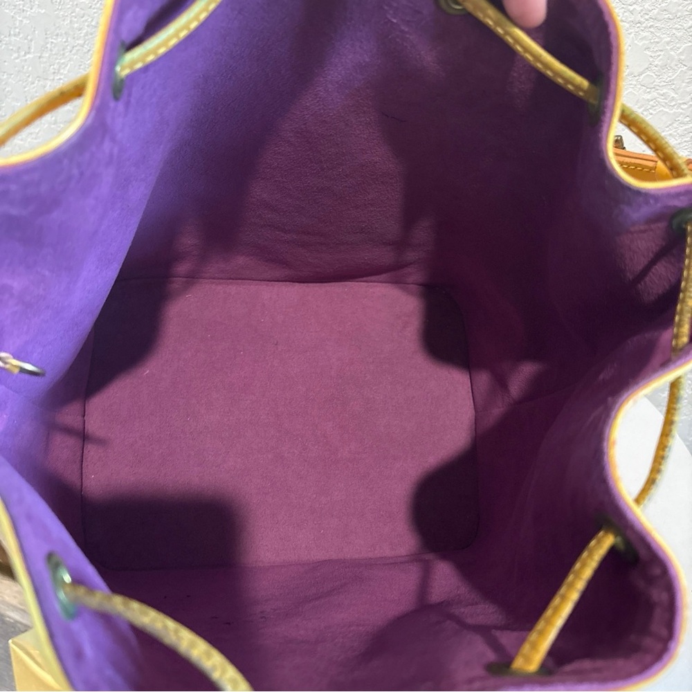 Louis Vuitton Yellow Epi Leather Bucket Shoulder Bag - Picture 10 of 13